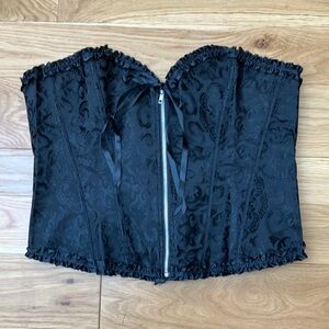 2XL Black Corset Top zip front, lace up back, sweetheart neckline, ruffled hems!